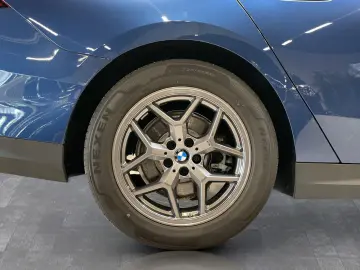 BMW 520d xDrive Limousine Standheizung Harman K LED