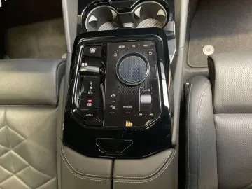 BMW 520d xDrive Limousine Standheizung Harman K LED