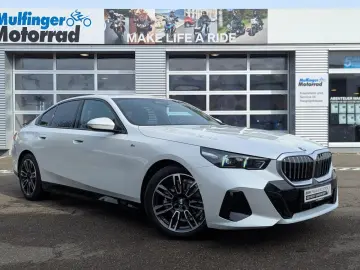 BMW 520d xDr.M Sport Standh.AHK Sitzbel.HUD ACC Park