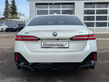BMW 520d xDr.M Sport Standh.AHK Sitzbel.HUD ACC Park