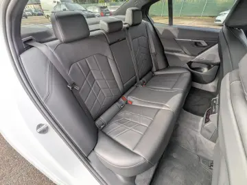 BMW 520d xDr.M Sport Standh.AHK Sitzbel.HUD ACC Park