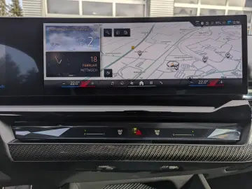 BMW 520d xDr.M Sport Standh.AHK Sitzbel.HUD ACC Park