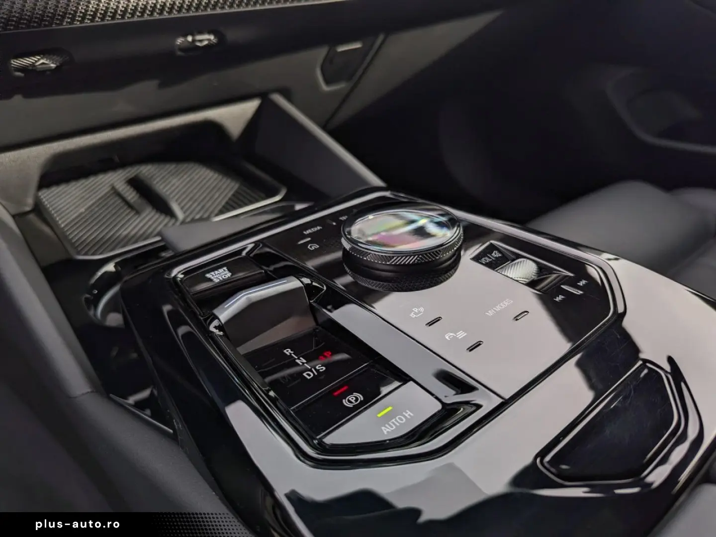 BMW 520d xDr.M Sport Standh.AHK Sitzbel.HUD ACC Park