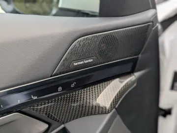 BMW 520d xDr.M Sport Standh.AHK Sitzbel.HUD ACC Park