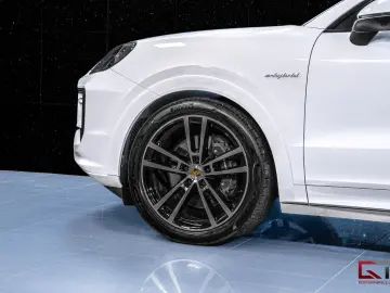 PORSCHE Cayenne E-Hyb Coupé FACELIFT Sp-Design 22  Pano