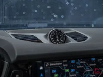 PORSCHE Cayenne E-Hyb Coupé FACELIFT Sp-Design 22  Pano