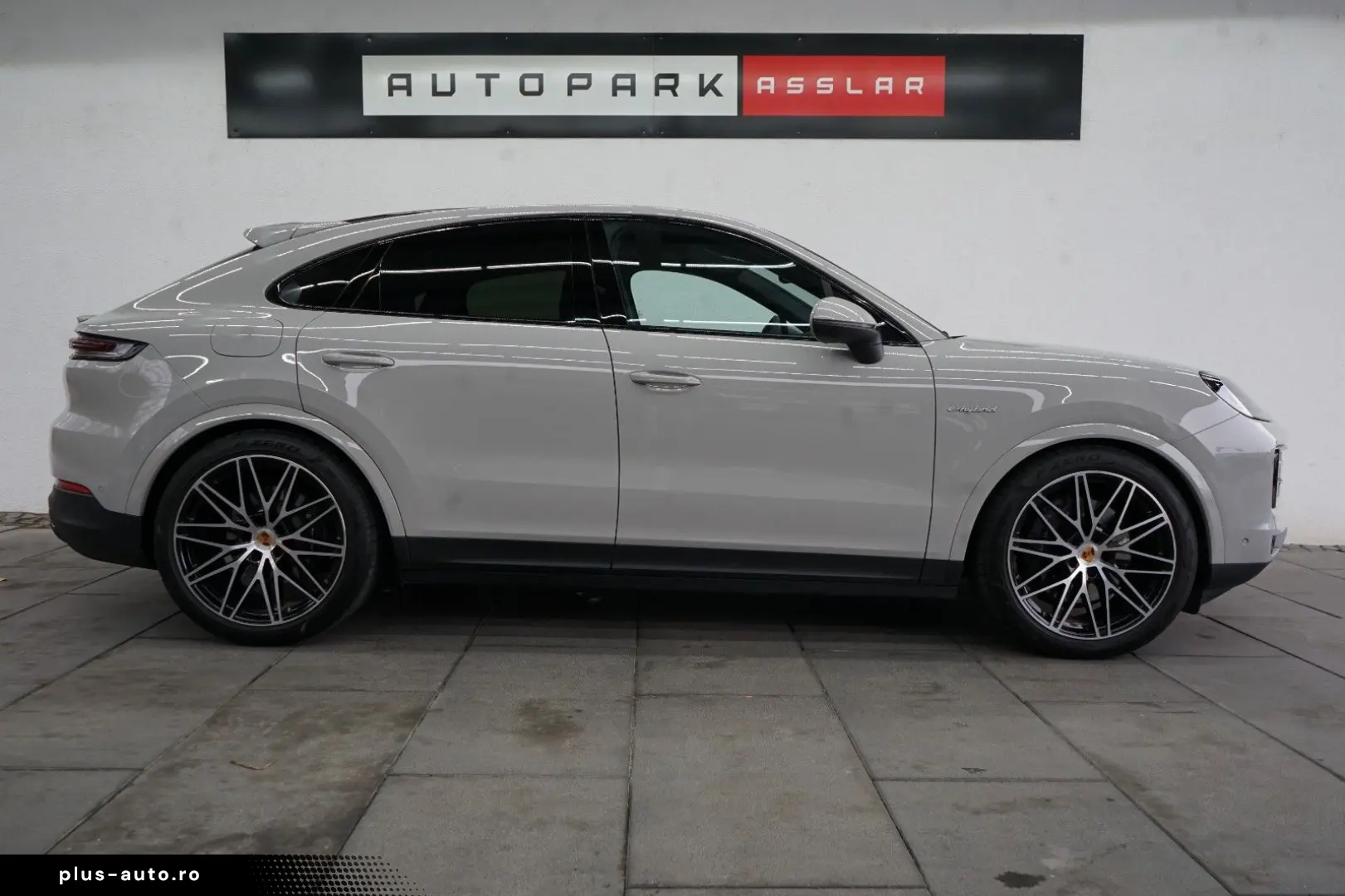 PORSCHE Cayenne Coupe E-Hybrid Kreide SpAbgas P-Display