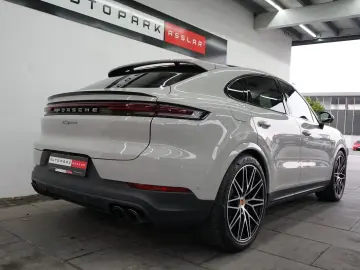 PORSCHE Cayenne Coupe E-Hybrid Kreide SpAbgas P-Display