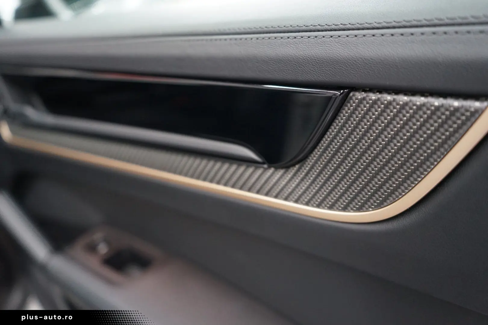 PORSCHE Cayenne Coupe E-Hybrid Kreide SpAbgas P-Display