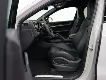 PORSCHE Cayenne Coupe E-Hybrid Kreide SpAbgas P-Display