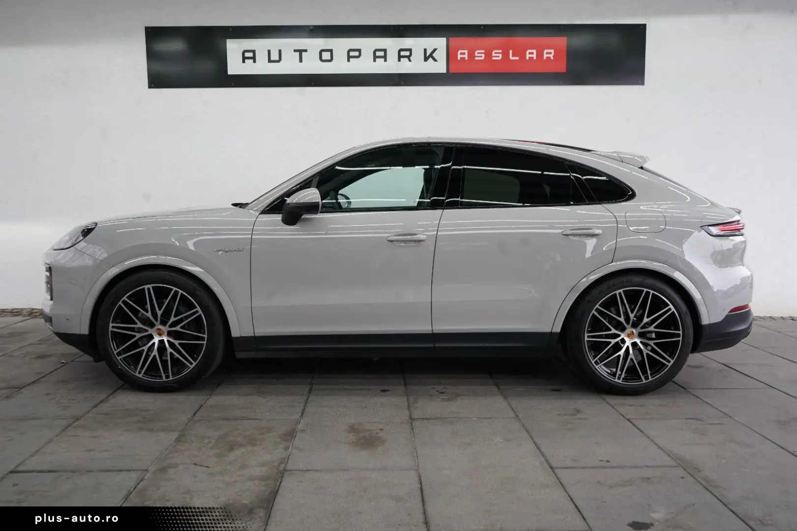 PORSCHE Cayenne Coupe E-Hybrid Kreide SpAbgas P-Display