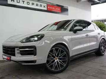 PORSCHE Cayenne Coupe E-Hybrid Kreide SpAbgas P-Display