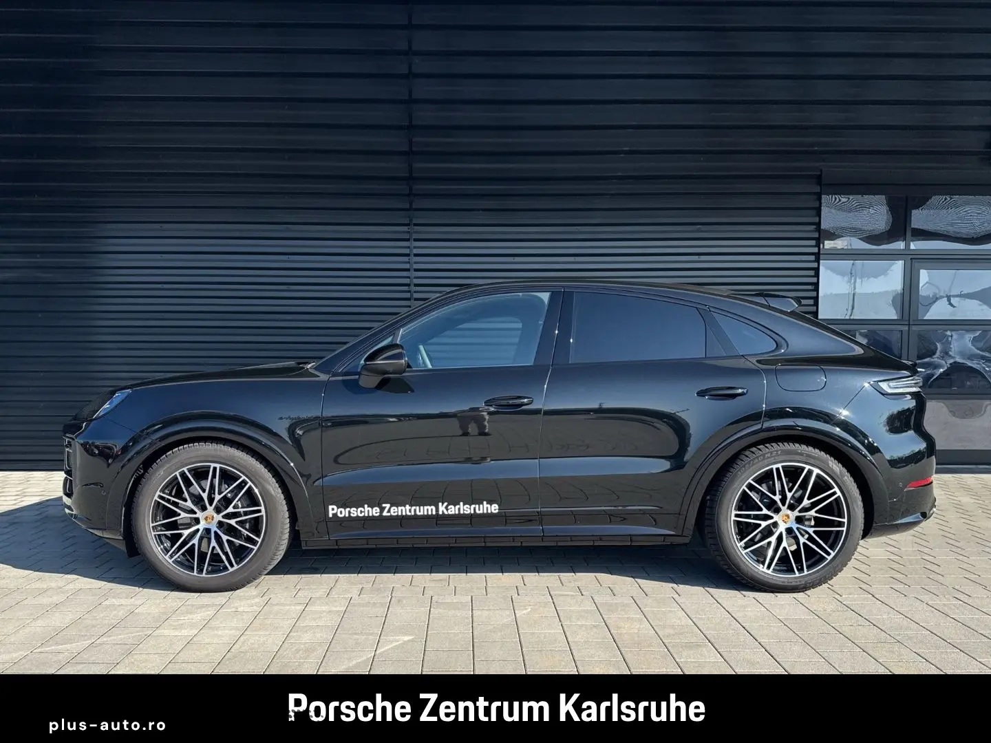 PORSCHE Cayenne E-Hybrid Coupe LED-Matrix Surround-View