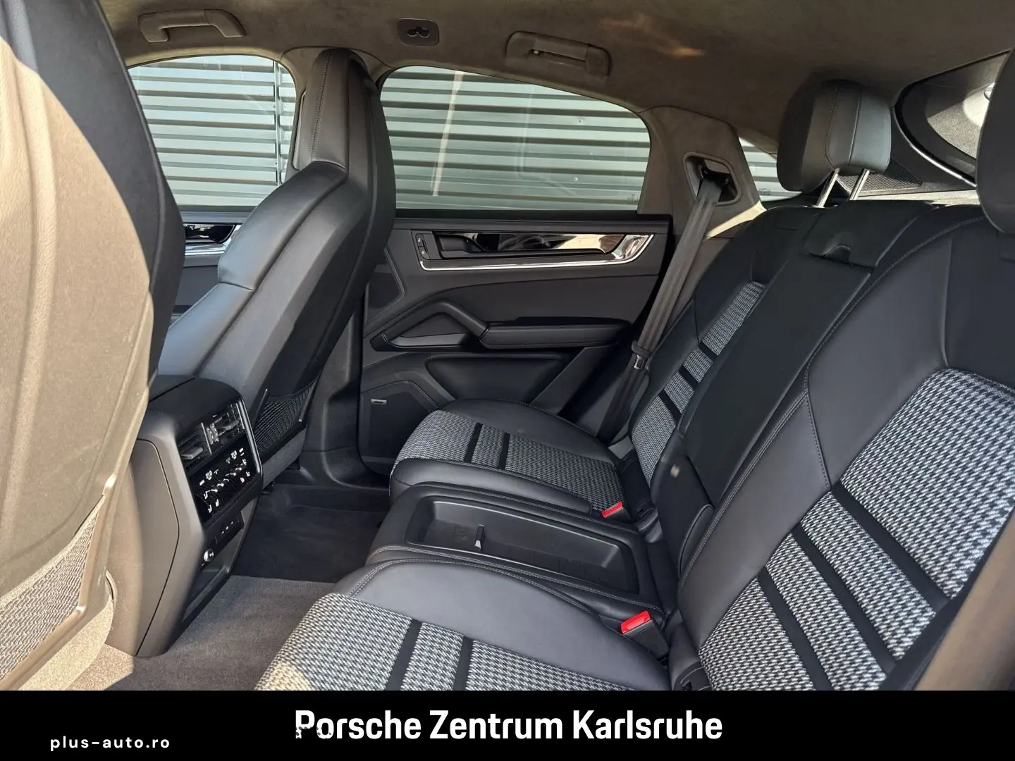 PORSCHE Cayenne E-Hybrid Coupe LED-Matrix Surround-View