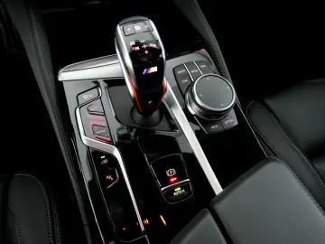 BMW M5 Lim. H K Laserlicht DrivingAssistPro Deutsch