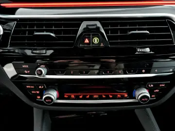 BMW M5 Lim. H K Laserlicht DrivingAssistPro Deutsch