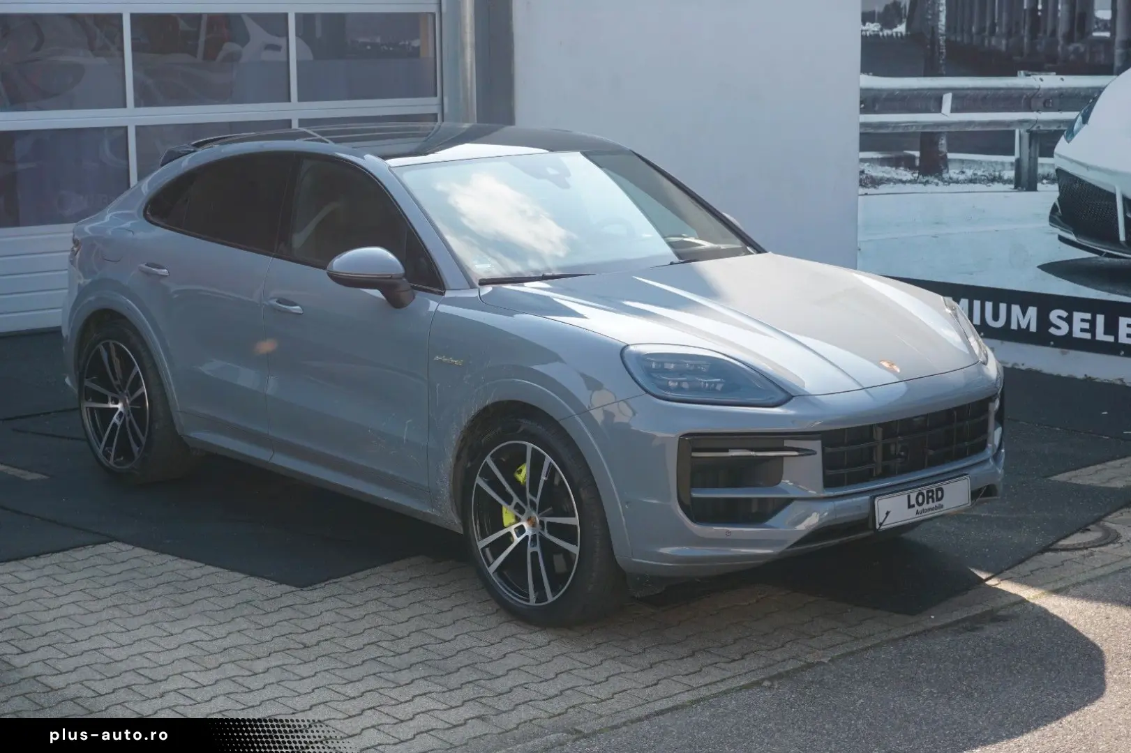 PORSCHE Cayenne Coupe S E-Hybrid SportDesign Paket SpAbg