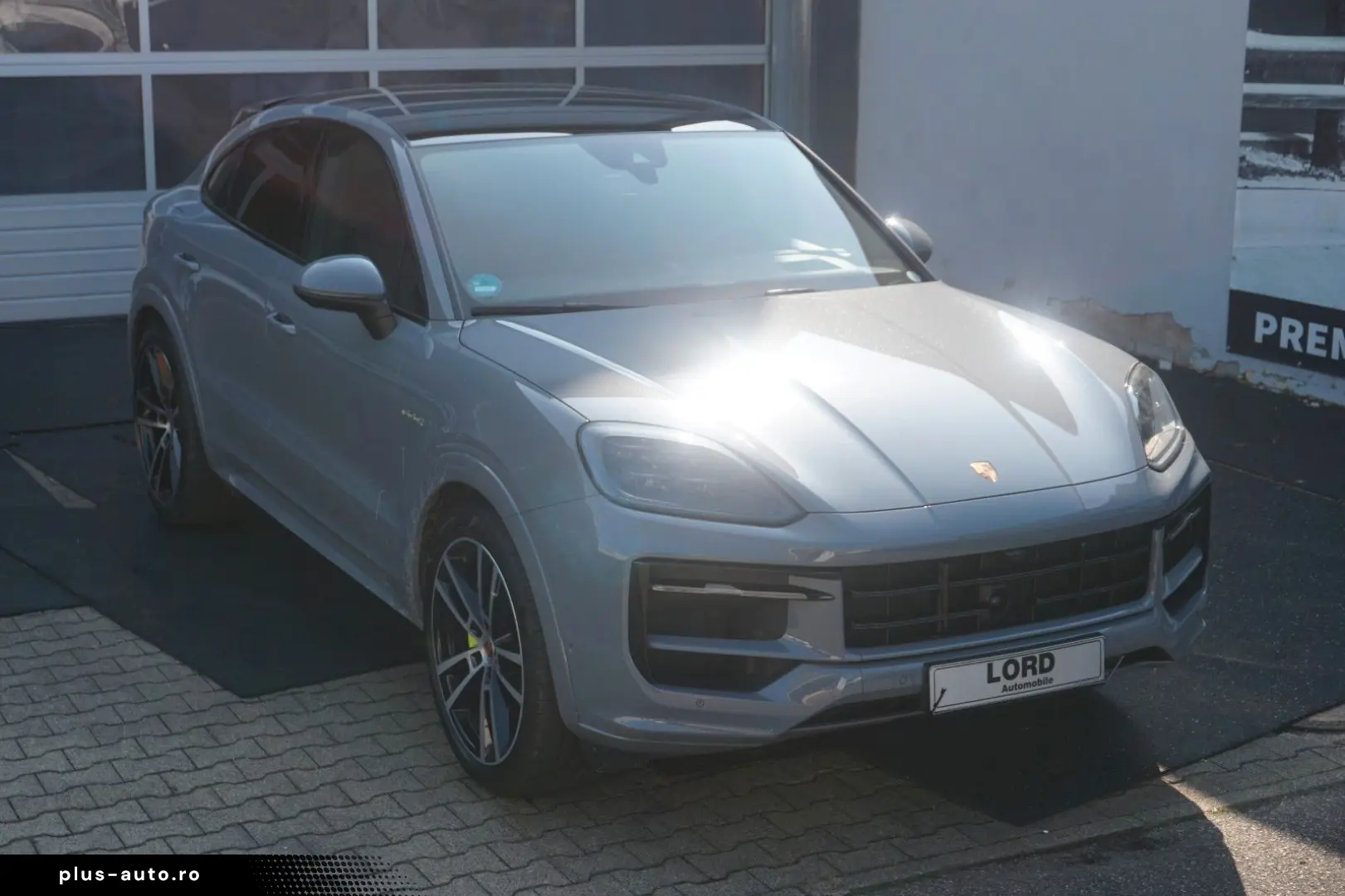 PORSCHE Cayenne Coupe S E-Hybrid SportDesign Paket SpAbg