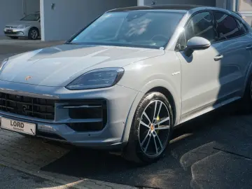 PORSCHE Cayenne Coupe S E-Hybrid SportDesign Paket SpAbg