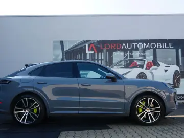 PORSCHE Cayenne Coupe S E-Hybrid SportDesign Paket SpAbg
