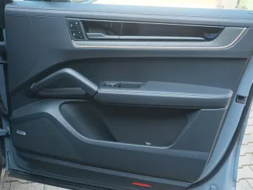 PORSCHE Cayenne Coupe S E-Hybrid SportDesign Paket SpAbg