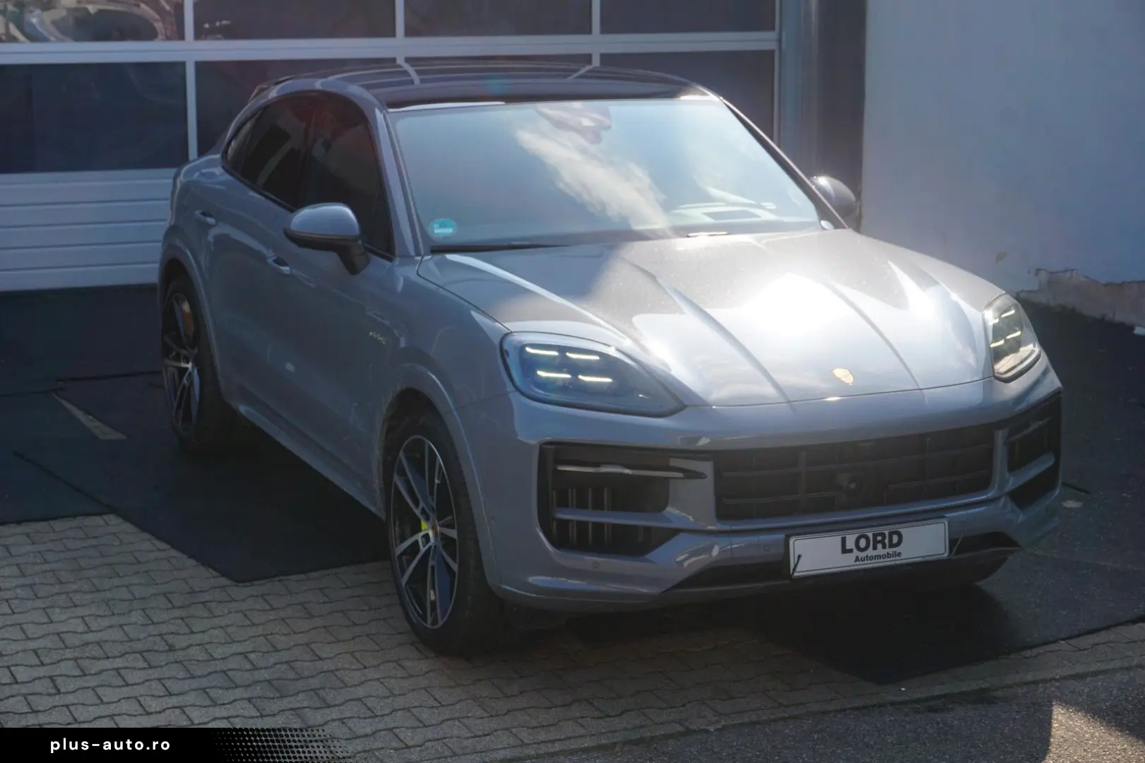 PORSCHE Cayenne Coupe S E-Hybrid SportDesign Paket SpAbg
