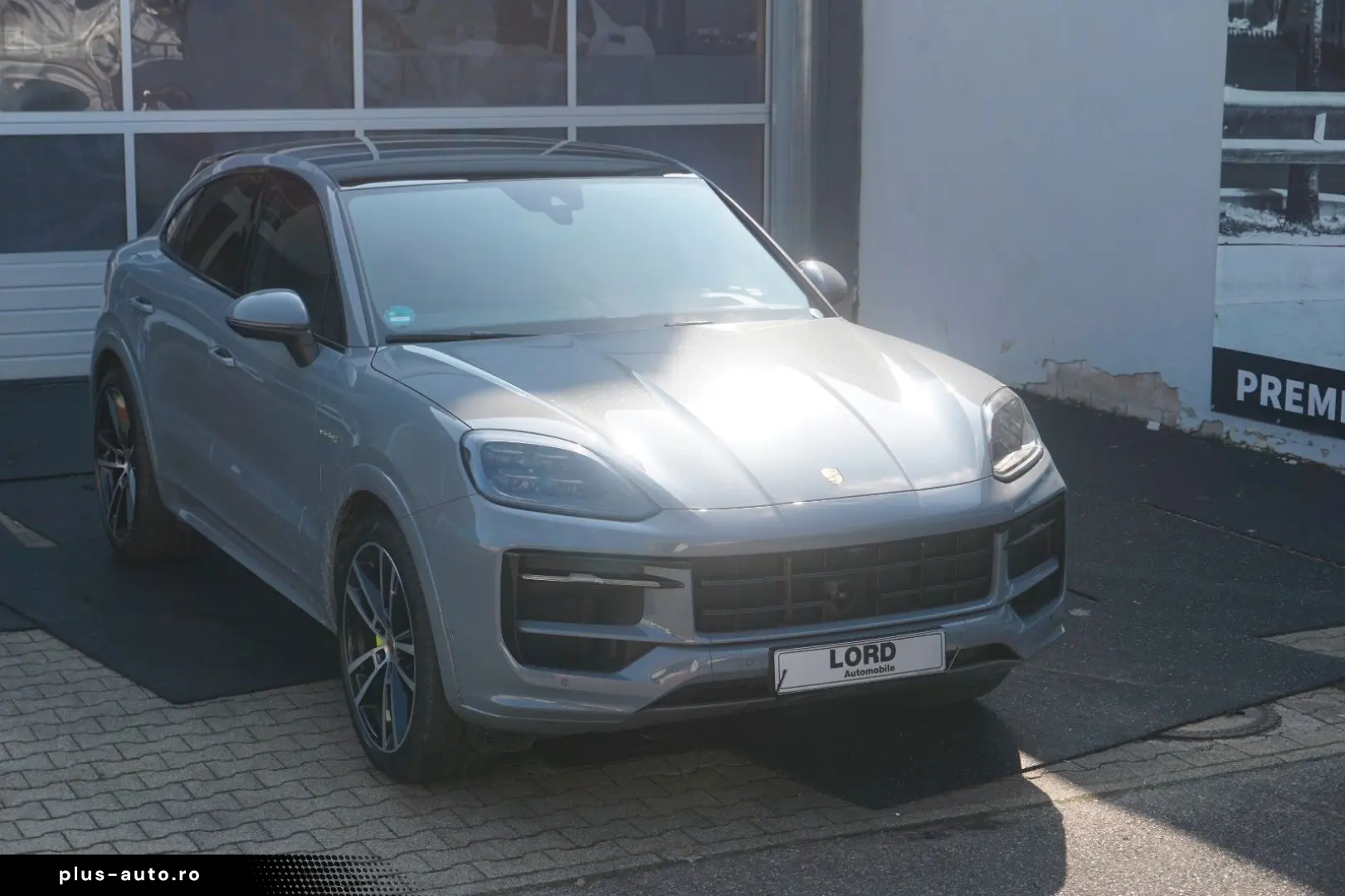 PORSCHE Cayenne Coupe S E-Hybrid SportDesign Paket SpAbg