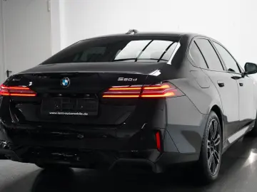 BMW 520d xDr MSport ICONIC GL 360 HUD CARBON H&K Ventil