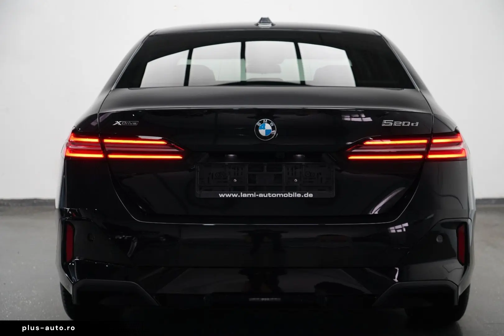 BMW 520d xDr MSport ICONIC GL 360 HUD CARBON H&K Ventil