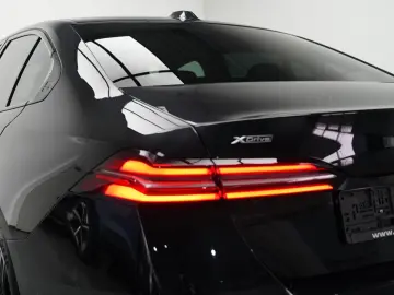 BMW 520d xDr MSport ICONIC GL 360 HUD CARBON H&K Ventil