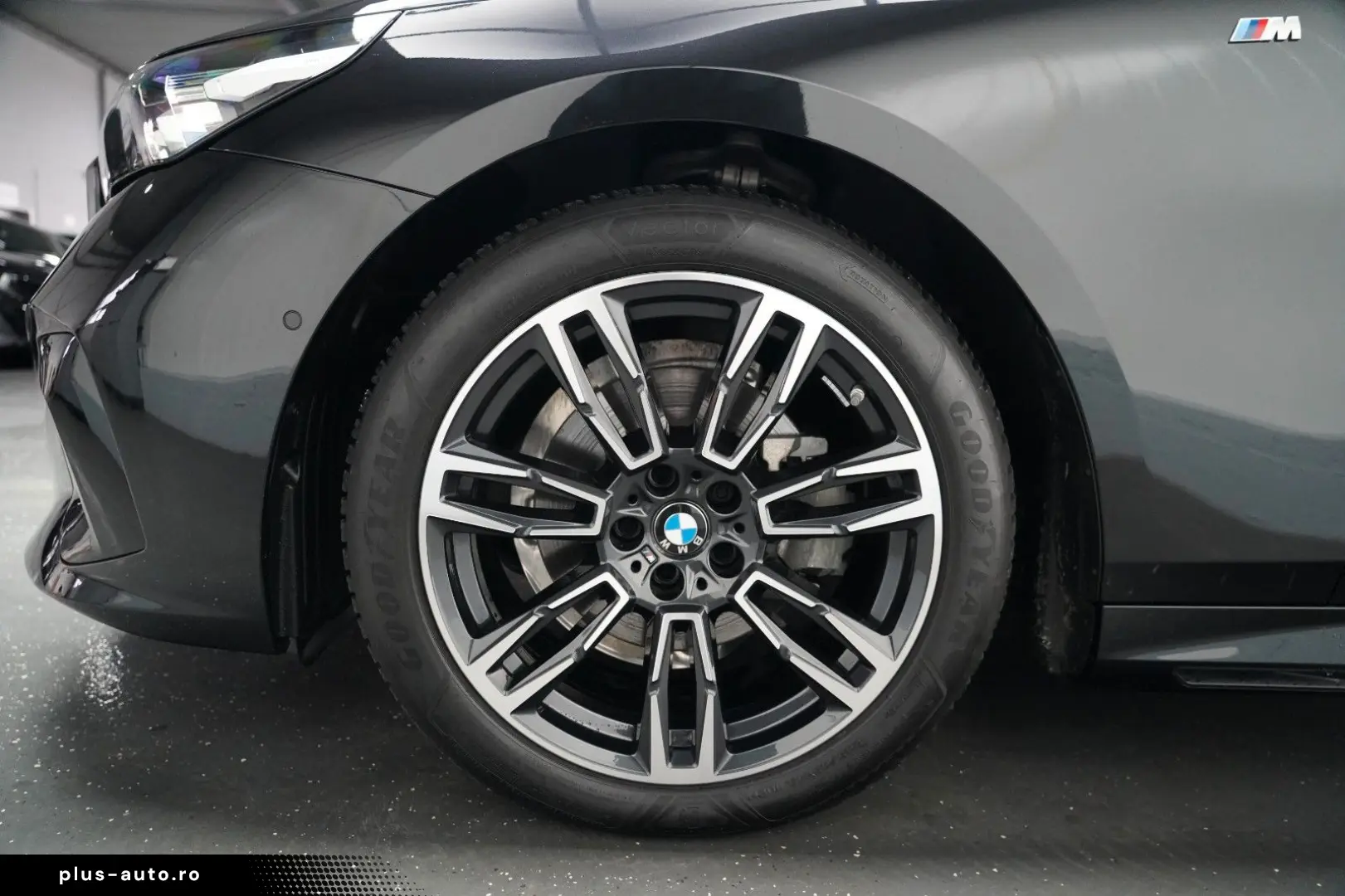 BMW 520d xDr MSport ICONIC GL 360 HUD CARBON H&K Ventil