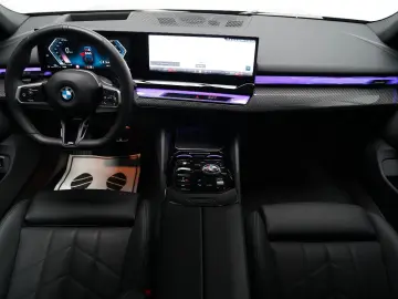 BMW 520d xDr MSport ICONIC GL 360 HUD CARBON H&K Ventil