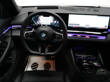 BMW 520d xDr MSport ICONIC GL 360 HUD CARBON H&K Ventil