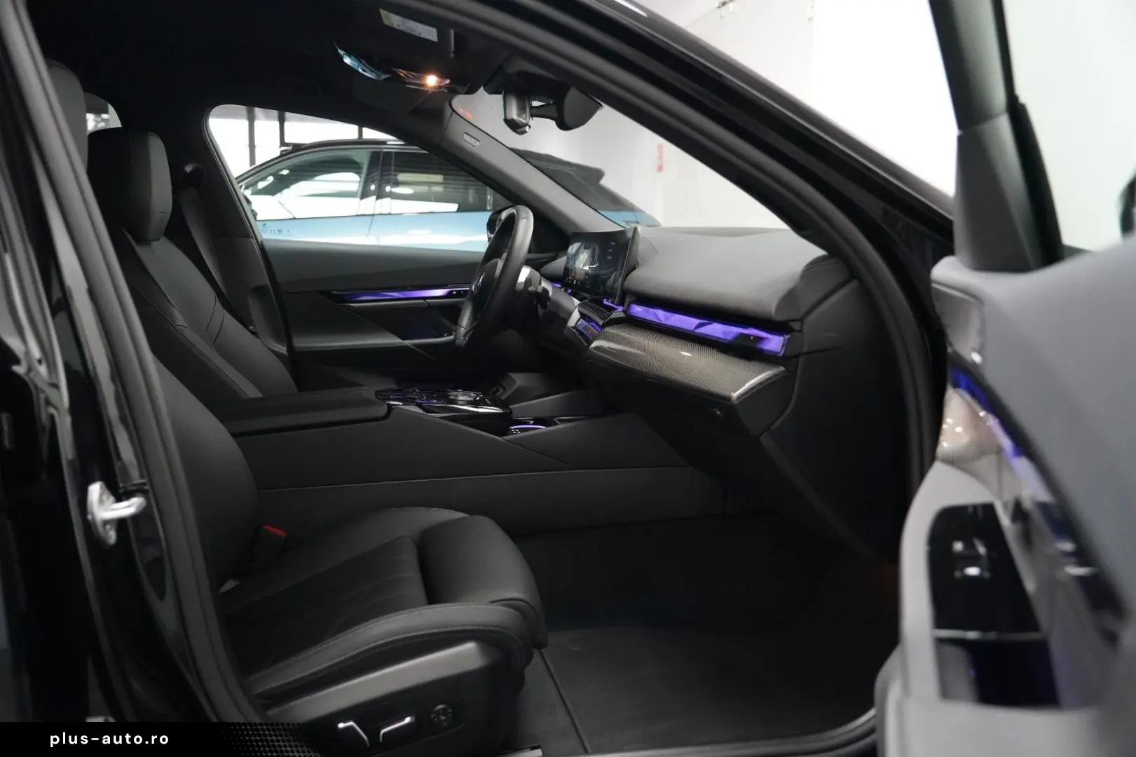 BMW 520d xDr MSport ICONIC GL 360 HUD CARBON H&K Ventil