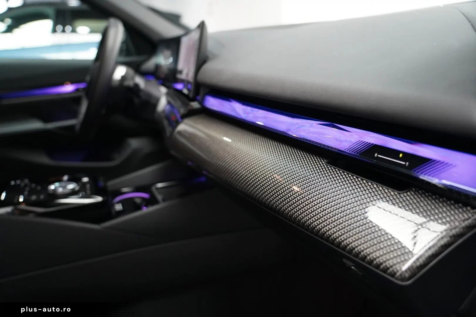 BMW 520d xDr MSport ICONIC GL 360 HUD CARBON H&K Ventil