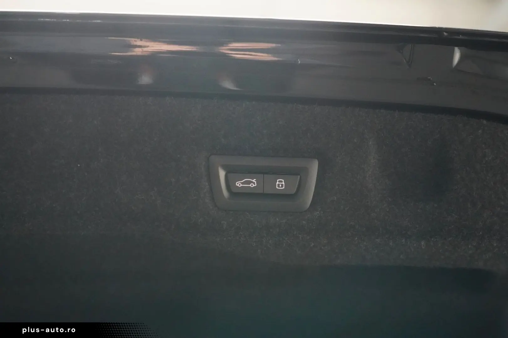 BMW 520d xDr MSport ICONIC GL 360 HUD CARBON H&K Ventil