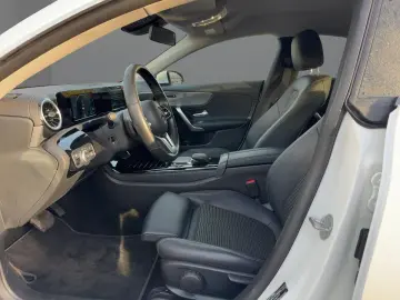 MERCEDES-BENZ CLA 250 e Coupé Progressive CarPlay Sitzhz LED