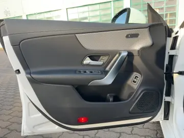 MERCEDES-BENZ CLA 250 e Coupé Progressive CarPlay Sitzhz LED