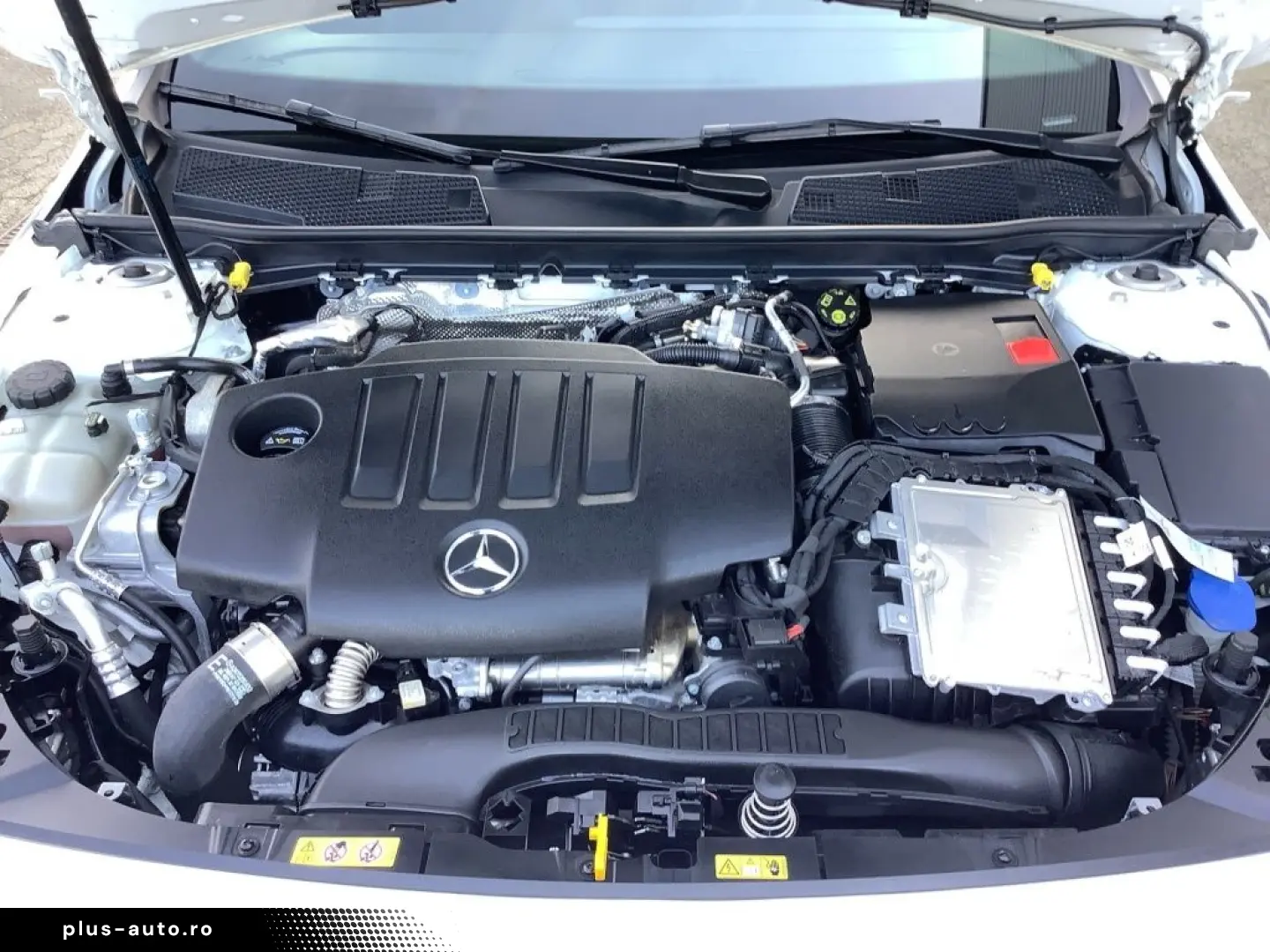 MERCEDES-BENZ CLA200 d Carbon MBUX Progressive CarPlay KAM