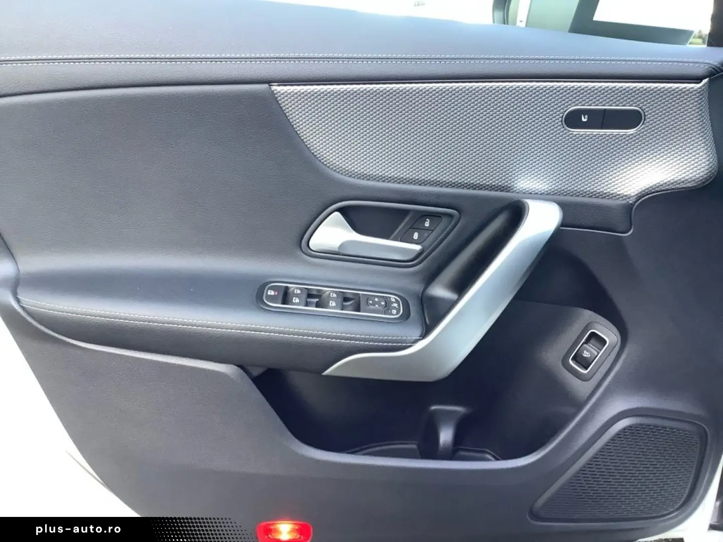 MERCEDES-BENZ CLA200 d Carbon MBUX Progressive CarPlay KAM