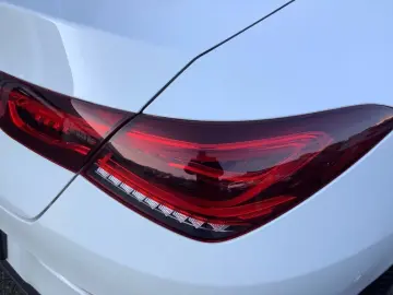 MERCEDES-BENZ CLA200 d Carbon MBUX Progressive CarPlay KAM