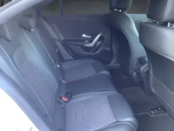 MERCEDES-BENZ CLA200 d Carbon MBUX Progressive CarPlay KAM