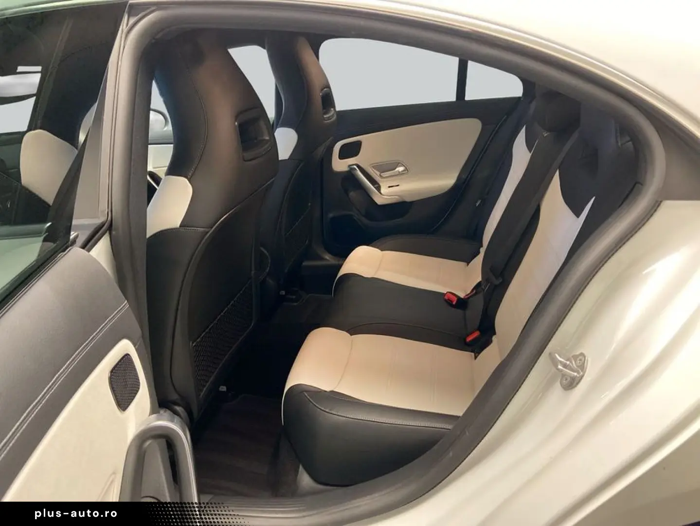 MERCEDES-BENZ CLA250 e AMG Coupe Shz LED Sound CarPlay MBUX