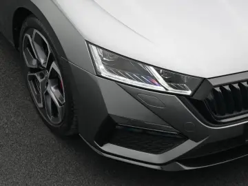 SKODA Octavia RS 2.0 TDI DSG 4x4