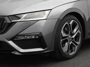 SKODA Octavia RS 2.0 TDI DSG 4x4
