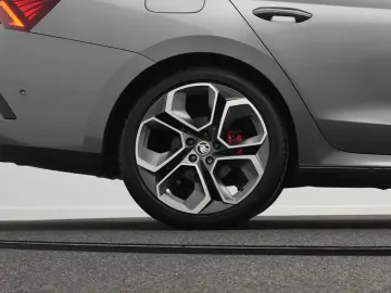 SKODA Octavia RS 2.0 TDI DSG 4x4