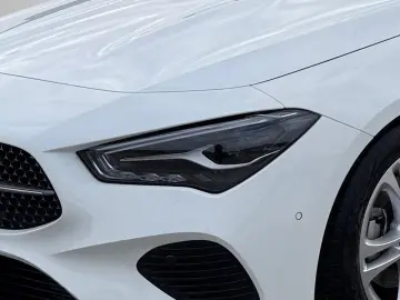 MERCEDES-BENZ CLA 180 Progressive Pano.-Dach LED Kamera