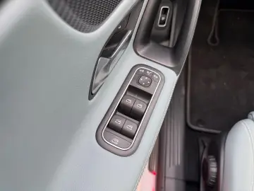 MERCEDES-BENZ CLA 180 Progressive Pano.-Dach LED Kamera