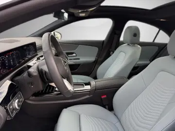 MERCEDES-BENZ CLA 180 Progressive Pano.-Dach LED Kamera