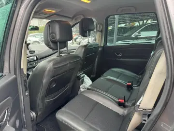 Renault Scenic Diesel 1.6 2013 Manuala